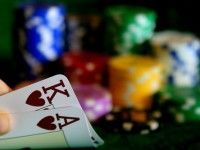 Desmontando mitos del juego de póker: El poder de las suited