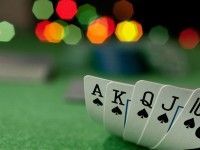Juego de póker Texas Holdem: El slowplaying y el bluff