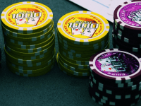 Jugar al póker: Modalidades de juego en base a las apuestas