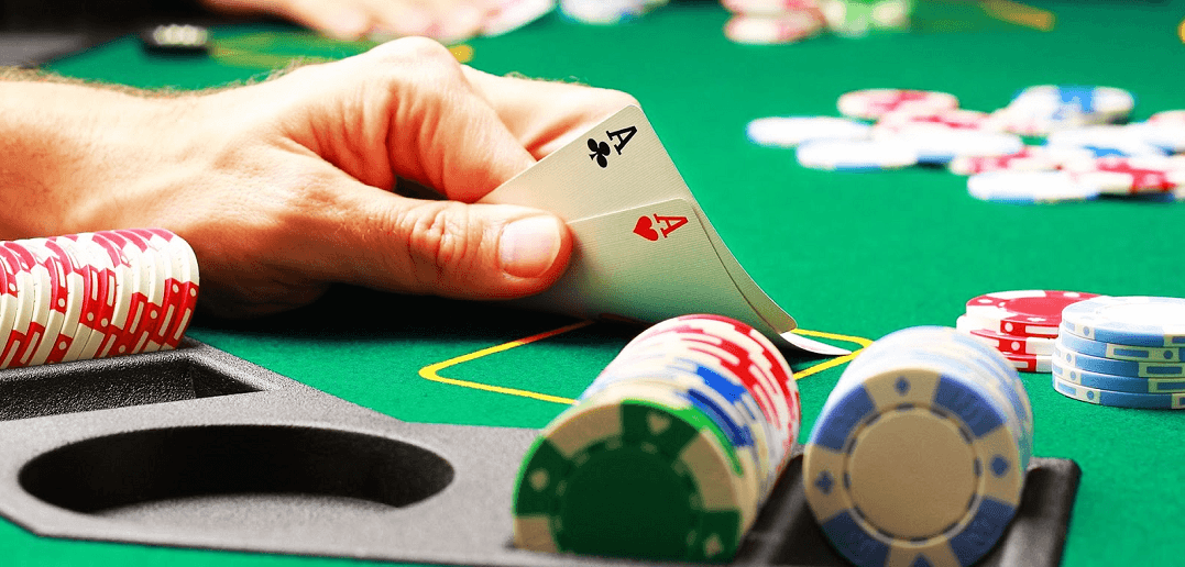 ¿Cómo se hace para entrar a los torneos de poker?