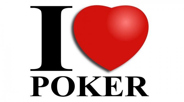 Póker online: ¿Jugar una modalidad o varias?