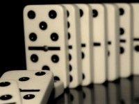 Desmontando mitos sobre el juego de póker: El efecto dominó