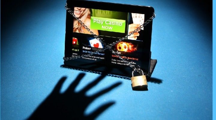 Juego online, No acrecenta los problemas de juego